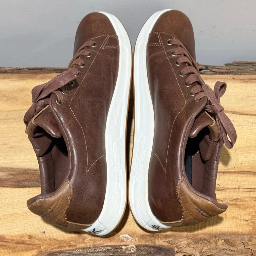 Kuru Roam Leather‎ Sneakers Size 11 A46